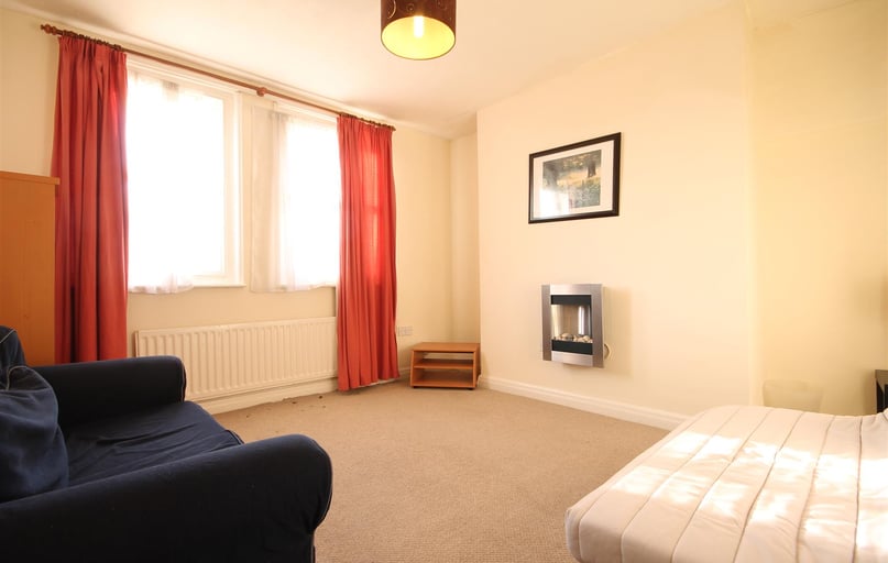 Leazes Court, Spital Tongues, Newcastle - Image 1